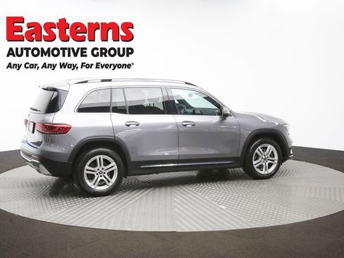 Used 2021 Mercedes-Benz GLB 250 4MATIC w/ Premium Package image 43
