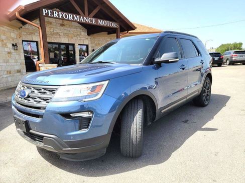 Used 2019 Ford Explorer XLT w/ Equipment Group 202A image 30