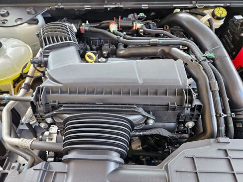 Used 2025 Ford Maverick Tremor AWD/4WD image 26