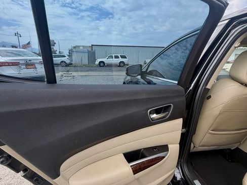 Used 2018 Acura TLX FWD image 23