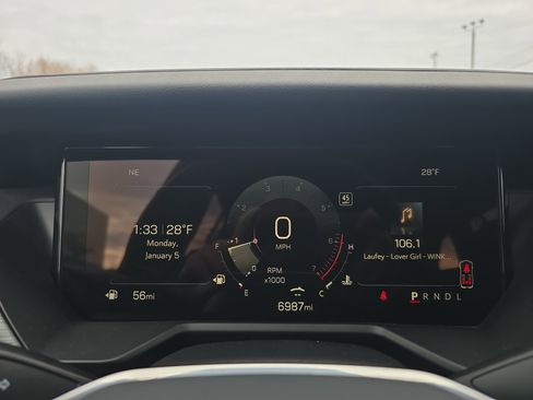 Used 2025 GMC Acadia Elevation w/ Elevation Premium Package image 25