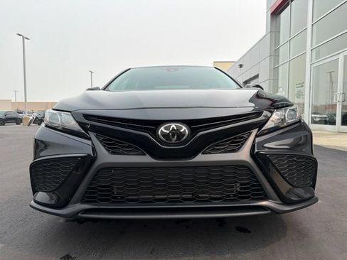 Used 2024 Toyota Camry SE w/ Cold Weather Package FWD image 2