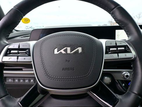 Used 2025 Kia Telluride EX X-Line image 32