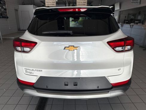 Used 2024 Chevrolet TrailBlazer LT w/ LT Cold Weather Package FWD image 4