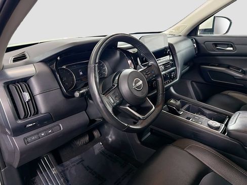 Used 2023 Nissan Pathfinder SL w/ SL Premium Package AWD/4WD image 11