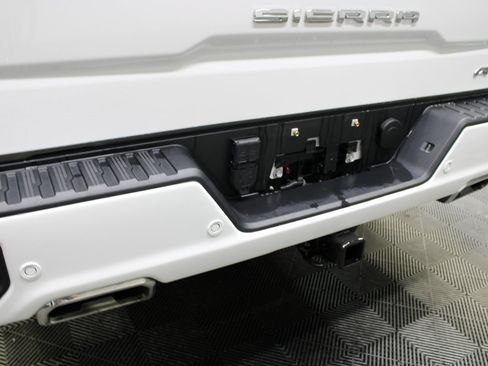 Used 2024 GMC Sierra 1500 AT4 image 48