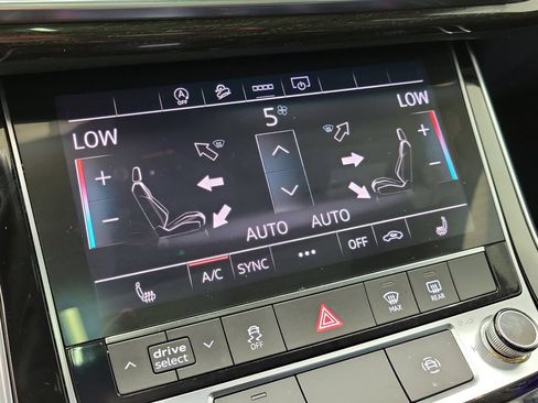 Used 2025 Audi Q7 3.0T Premium Plus AWD/4WD image 30