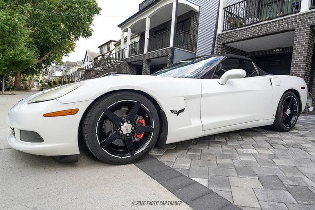 Used 2006 Chevrolet Corvette Convertible w/ Preferred Equipment Group RWD image 22