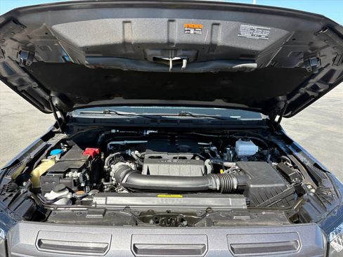 Used 2025 Nissan Frontier SV AWD/4WD image 31