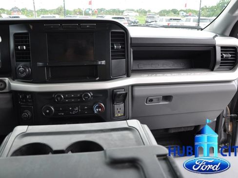 Used 2023 Ford F250 XL w/ 360-Degree Camera Package RWD image 20