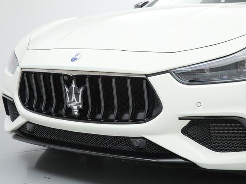 Certified 2023 Maserati Ghibli Modena image 10