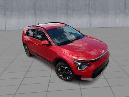 Used 2023 Kia Niro Wind FWD image 2