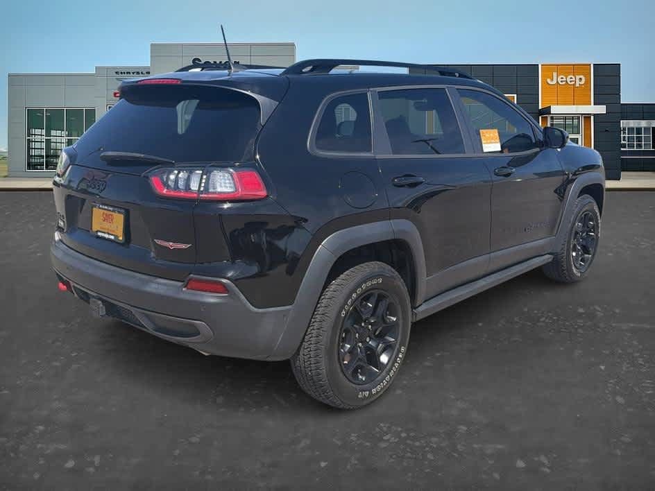 Used 2023 Jeep Cherokee Trailhawk w/ Trailer Tow Group AWD/4WD image 7