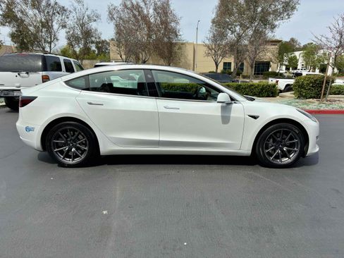 Used 2020 Tesla Model 3 Standard Range Plus image 7