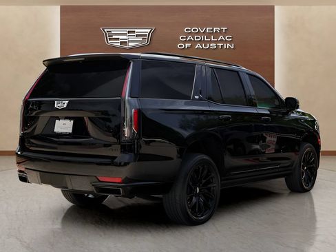 Certified 2024 Cadillac Escalade Sport Platinum w/ LPO, ONYX Package AWD/4WD image 4