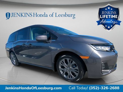 New 2026 Honda Odyssey Touring image 2