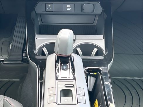 New 2025 Toyota Prius XSE image 5