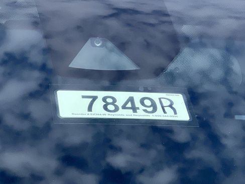 Used 2025 Nissan Versa SV image 33