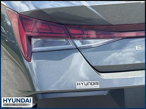 New 2026 Hyundai Elantra Limited FWD image 13