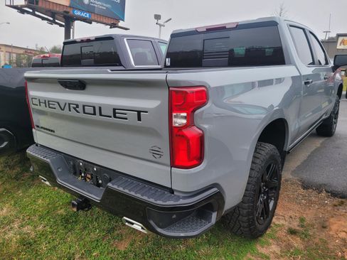 Used 2024 Chevrolet Silverado 1500 LT Trail Boss w/ Convenience Package II image 7