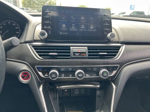 Used 2021 Honda Accord Touring image 14
