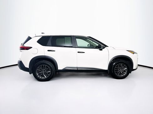 Used 2023 Nissan Rogue S image 10