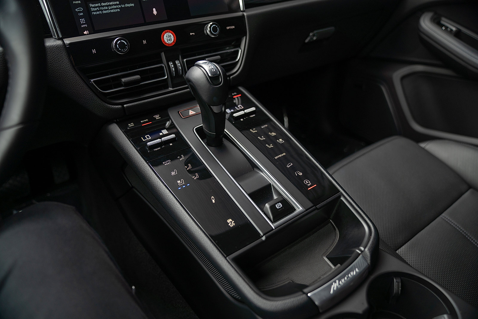 Certified 2026 Porsche Macan T AWD/4WD image 14