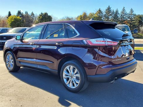Used 2024 Ford Edge Titanium image 4