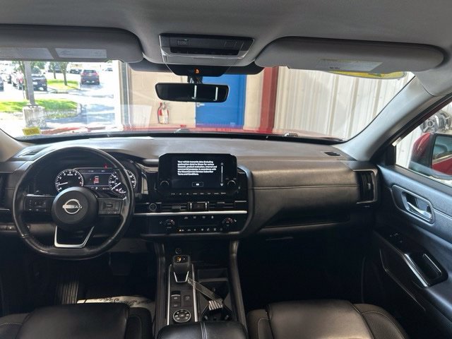 Used 2024 Nissan Pathfinder SL AWD/4WD image 21