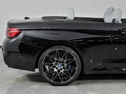 Used 2020 BMW M4 Convertible w/ Competition Package image 13