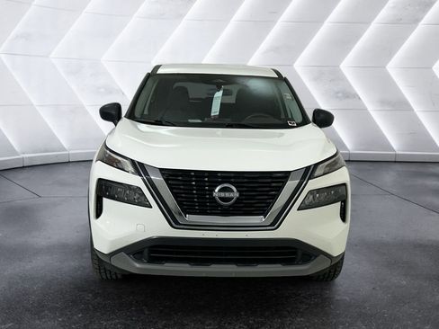 Used 2023 Nissan Rogue S AWD/4WD image 2