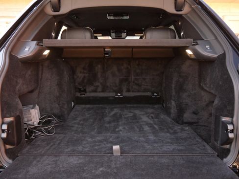 Used 2021 Rolls-Royce Cullinan image 30