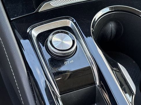 Used 2025 Buick Envision Sport Touring image 18