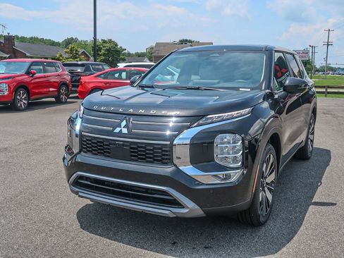 New 2025 Mitsubishi Outlander AWD image 5