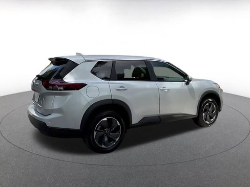 Used 2025 Nissan Rogue SV FWD image 15