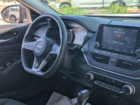 Used 2021 Nissan Altima 2.5 SV image 13