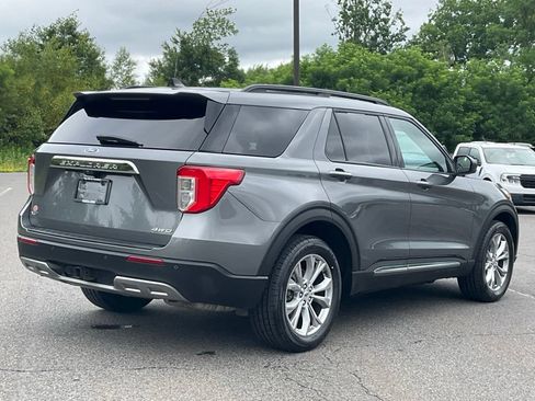 Used 2023 Ford Explorer XLT w/ Equipment Group 202A AWD/4WD image 27