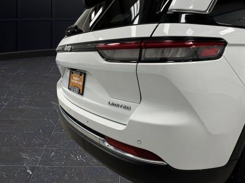 Used 2024 Jeep Grand Cherokee Limited w/ Trailer Tow Package image 34