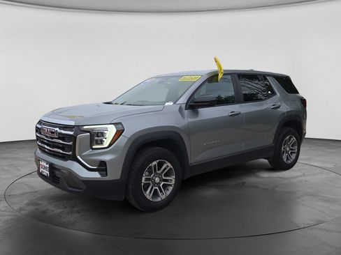 Used 2025 GMC Terrain Elevation AWD/4WD image 3