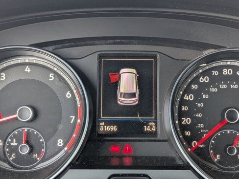 Used 2020 Volkswagen Atlas Cross Sport SE w/ Panoramic Sunroof Package image 31