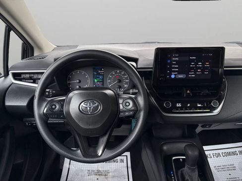 Used 2024 Toyota Corolla LE FWD image 25