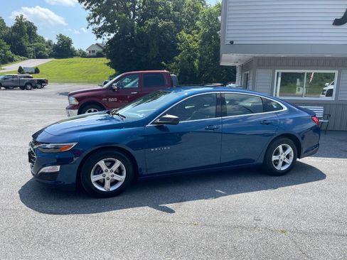 Used 2019 Chevrolet Malibu LS w/ LPO, Convenience Package 1 image 5