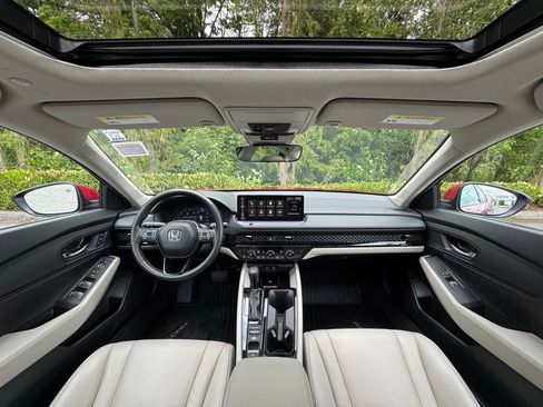 Certified 2025 Honda Accord EX-L image 5
