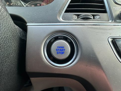 Used 2016 Hyundai Sonata Limited image 27