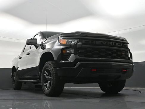 Used 2025 Chevrolet Silverado 1500 Custom Trail Boss AWD/4WD image 30