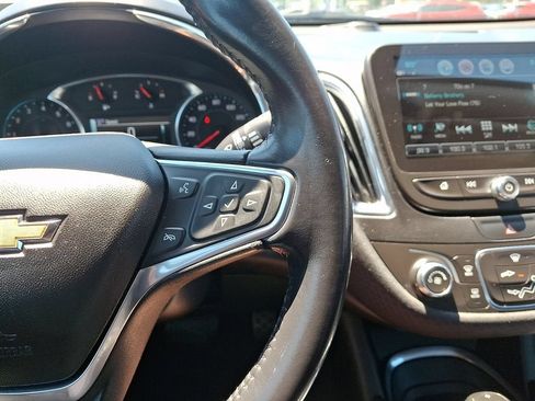 Certified 2018 Chevrolet Malibu LT FWD image 23