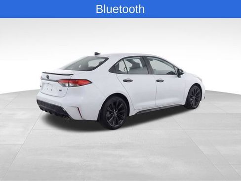 Used 2021 Toyota Corolla SE w/ Carpet Mat Package (TMS) FWD image 4