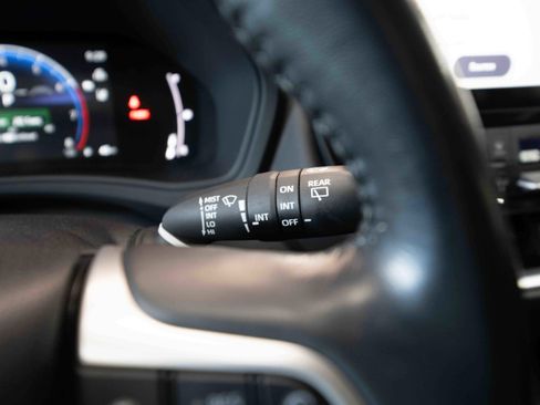 Used 2024 Toyota Grand Highlander XLE AWD/4WD image 14