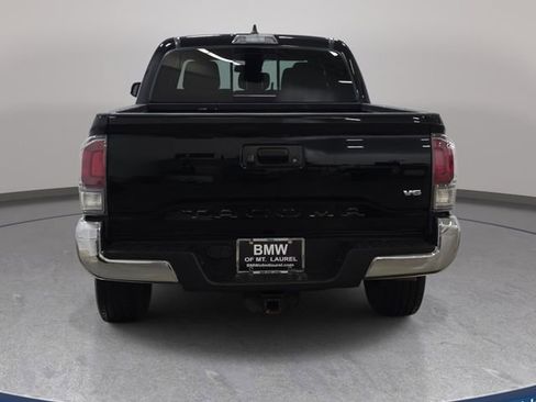 Used 2021 Toyota Tacoma TRD Off-Road AWD/4WD image 7