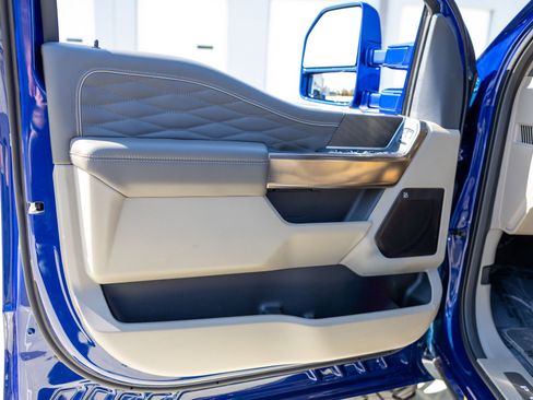 Used 2026 Ford F450 Platinum w/ Platinum Plus Package image 35